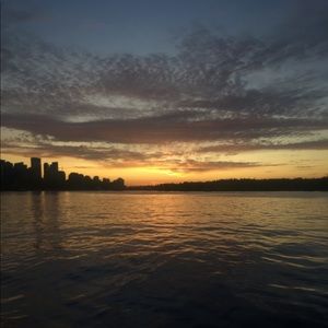 Meet your Posher, Helia